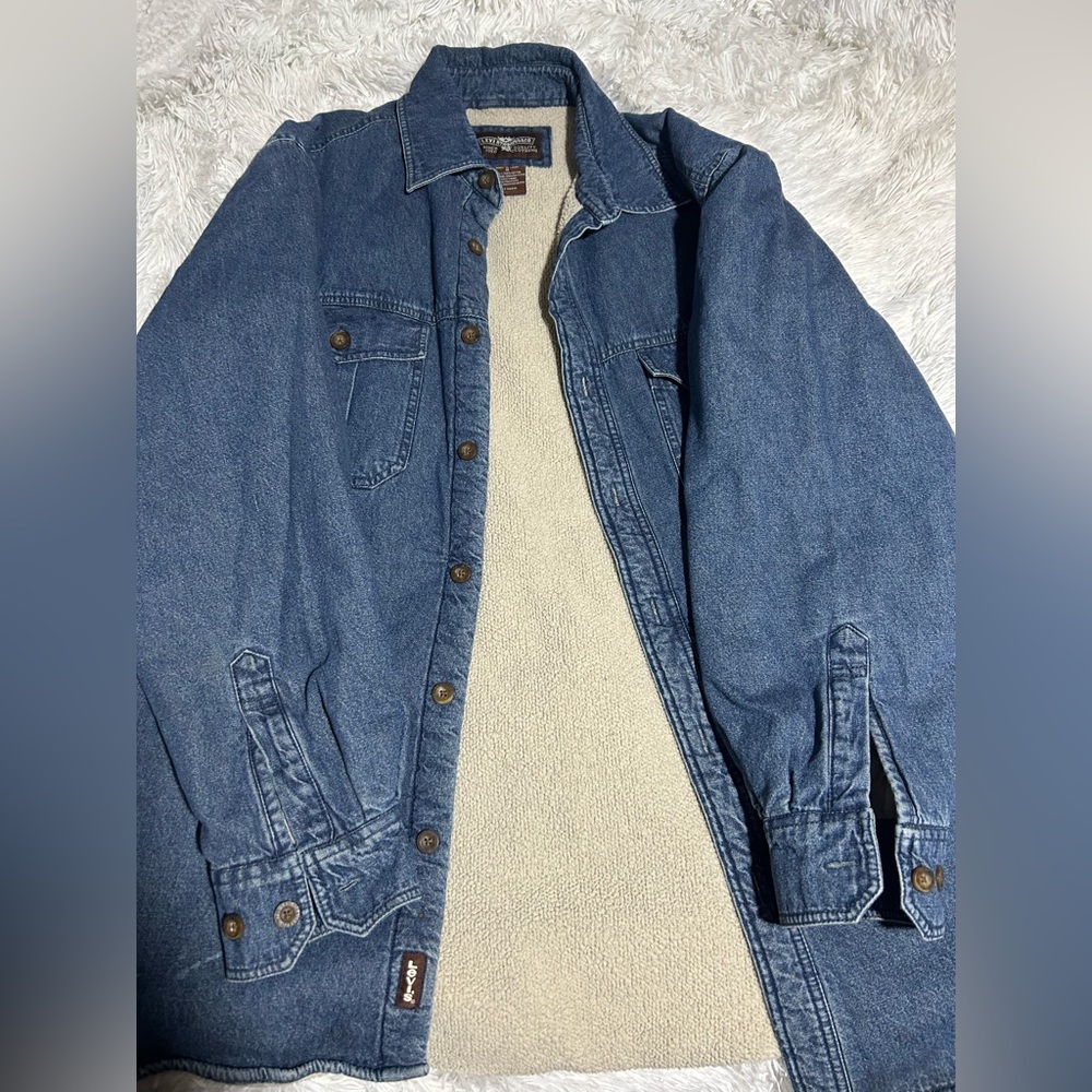 VINTAGE Levi fleece Jean Jacket Size Medium